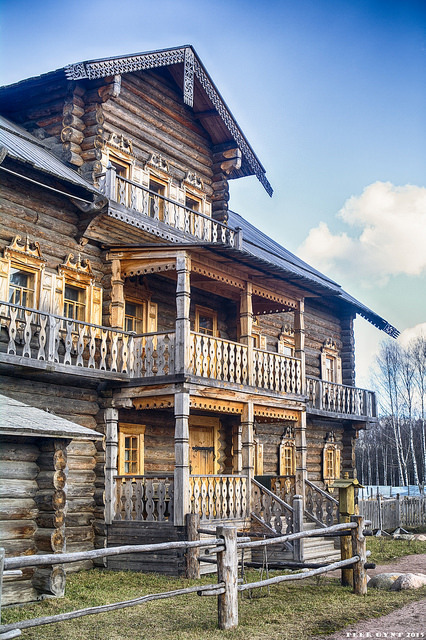 chillypepperhothothot:
“ untitled by Peer.Gynt on Flickr.
”
Russian log house, Leningrad