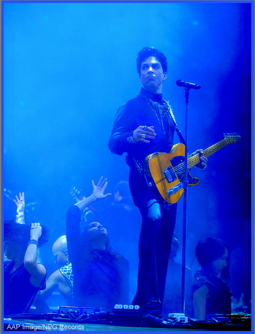 LOVE, LOVE, LOVE this photo of Prince on tour in Sydney in 2012.