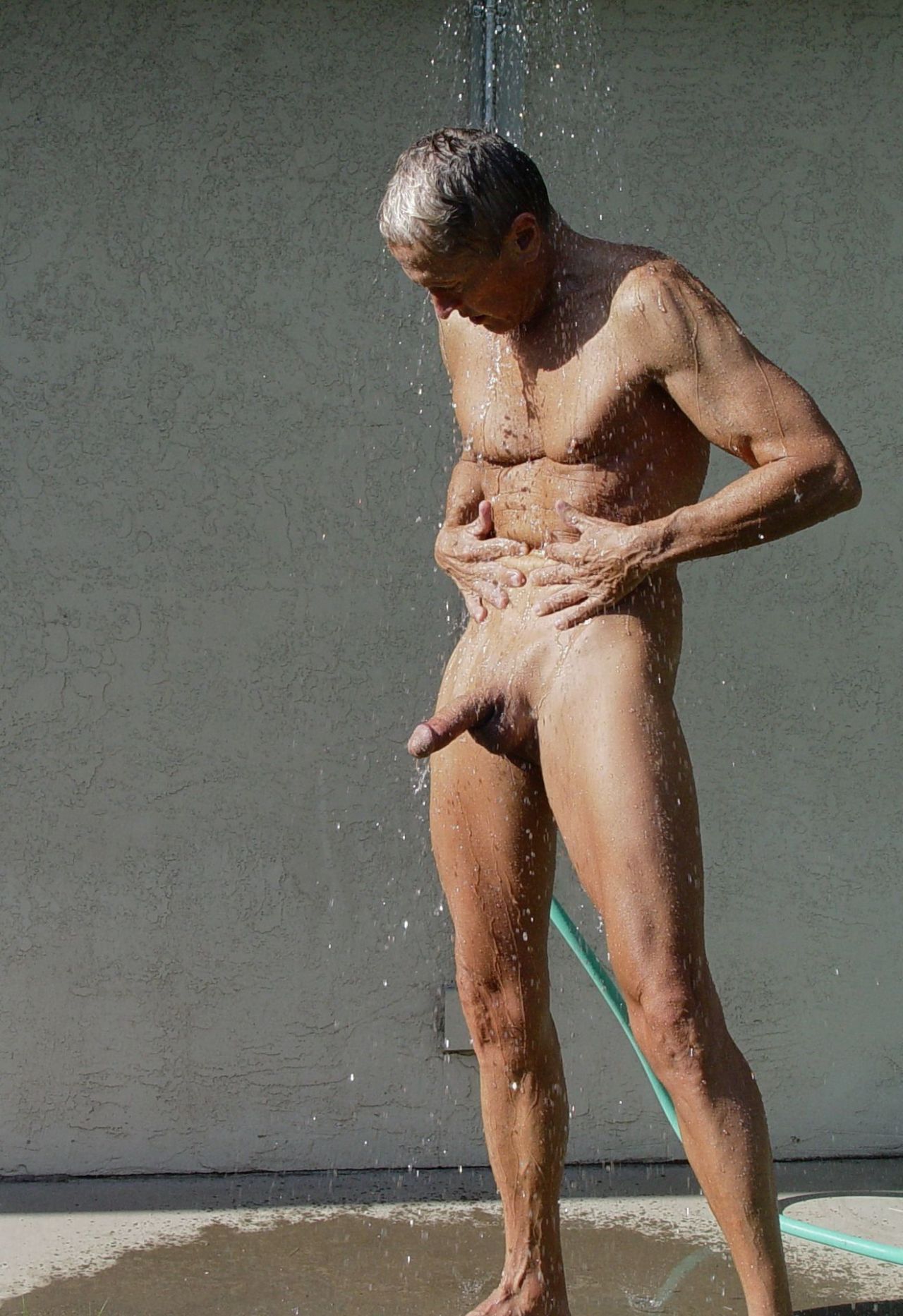 mountainvalleynudism:
“ Love Outdoor Showers———
”