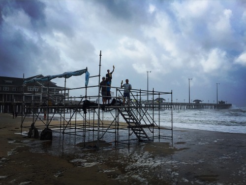 Vibe Check!! Scaffolding is holding for tomorrow’s Catch Surf Wheel of Shred: Death Match. Weather dependent we hope to to have check in start around noon. Afternoon is looking like a go! Live stream should be running on OuterBanksLive.com as well.