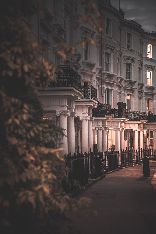 freddie-photography:
“ ‘Notting Hill at Dusk’
By Freddie Ardley Photography
Check out Freddie’s:Facebook Twitter Instagram Shop
”