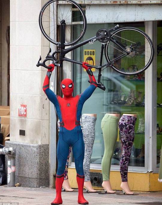 Spiderman homecoming behind the scenes Tumblr_inline_oajb43Bfcs1uqhyn3_540