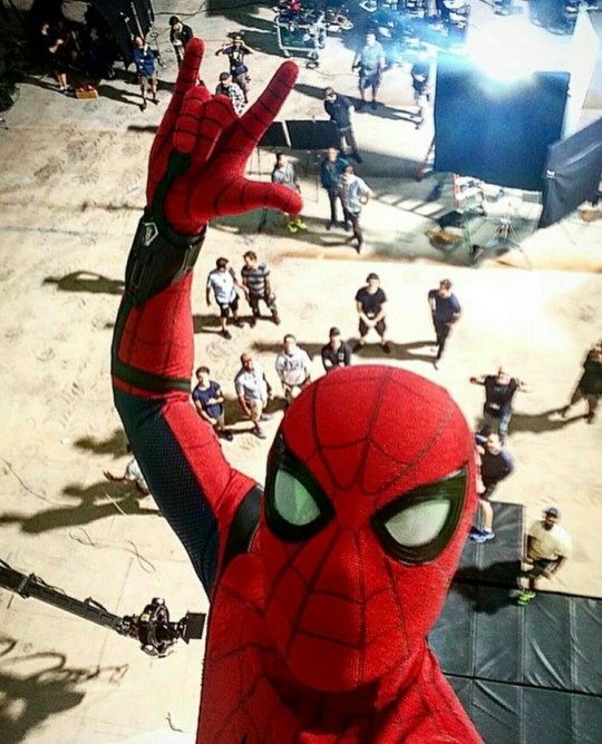 Spiderman homecoming behind the scenes Tumblr_oa15r6kCs01v6ynyvo1_540
